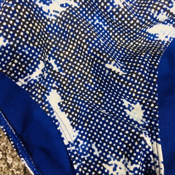 ⭐️ UNDER ARMOUR Blue Bikini Bottoms - Picture 5 of 5